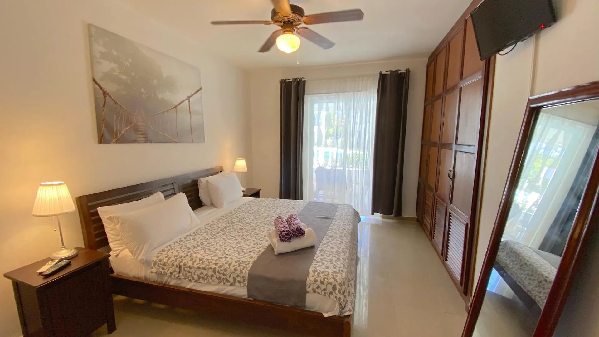Los Corales Villas And Suites - Beach Club, Spa, Restaurants Punta Cana 5*,