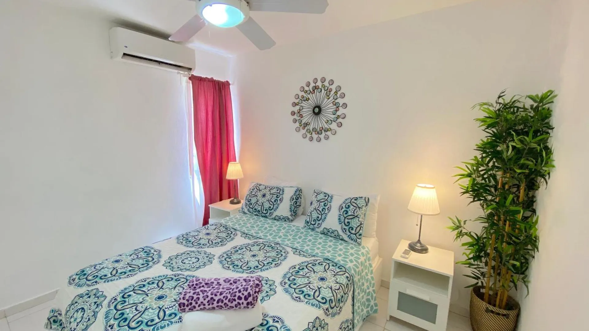 Los Corales Villas And Suites - Beach Club, Spa, Restaurants Punta Cana Hotel