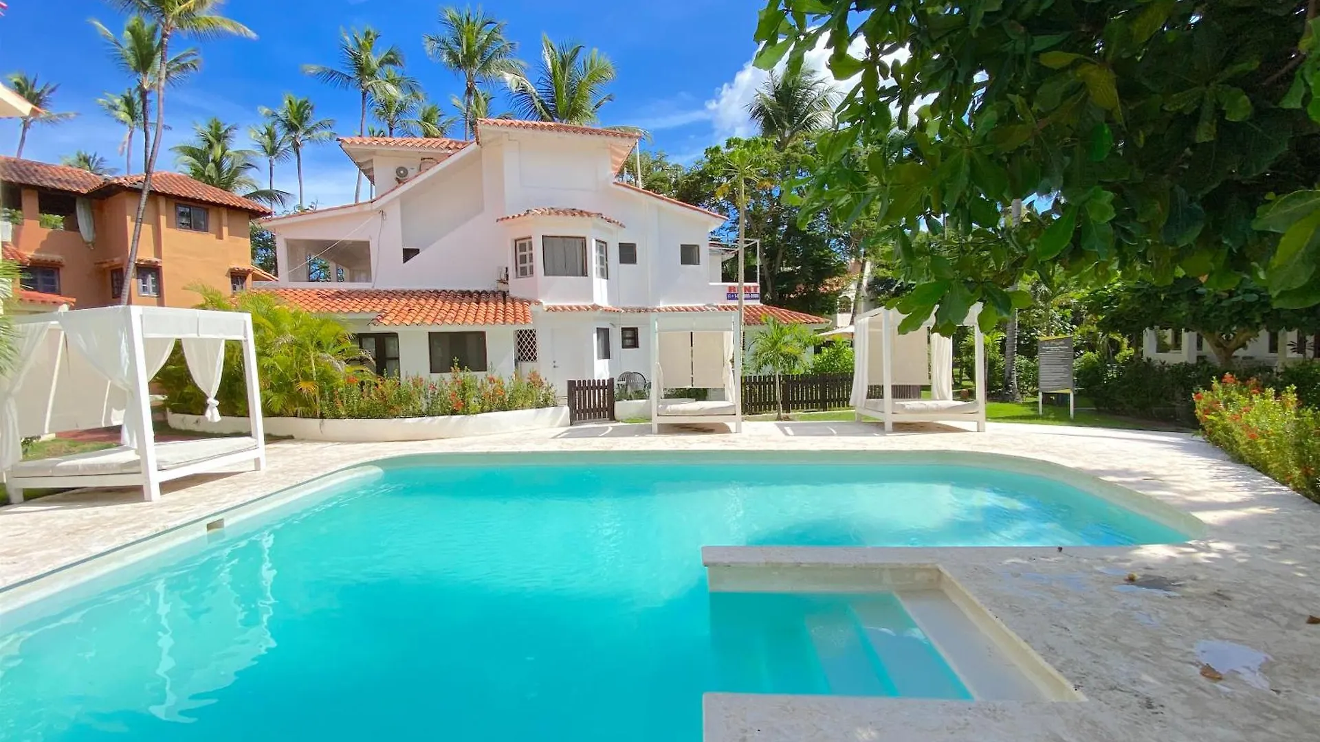 Hotel Los Corales Villas And Suites - Beach Club, Spa, Restaurants Punta Cana