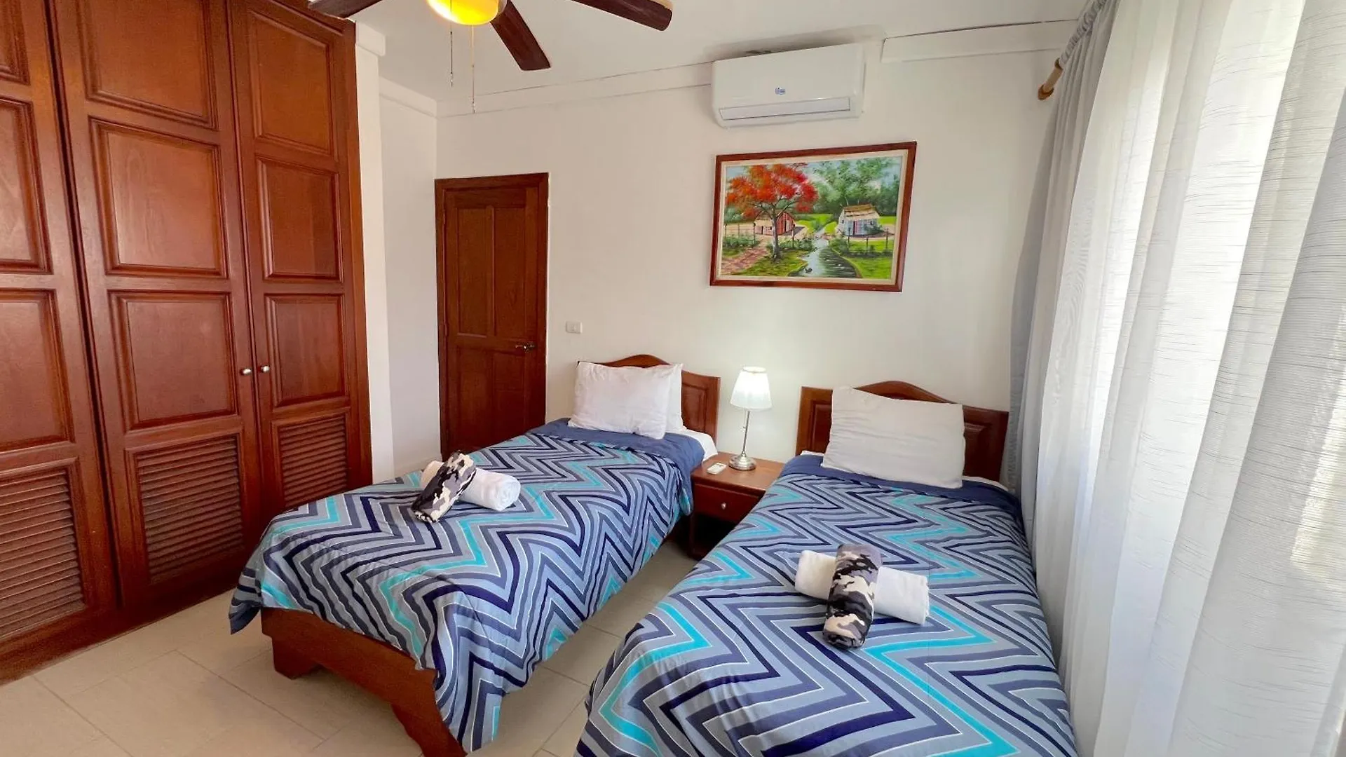 Los Corales Villas And Suites - Beach Club, Spa, Restaurants Punta Cana 5*,